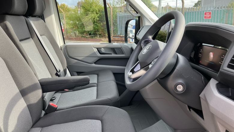 Volkswagen Crafter Cr35 Lwb Diesel Fwd 2.0 TDI 140PS Commerce Plus High Roof Van